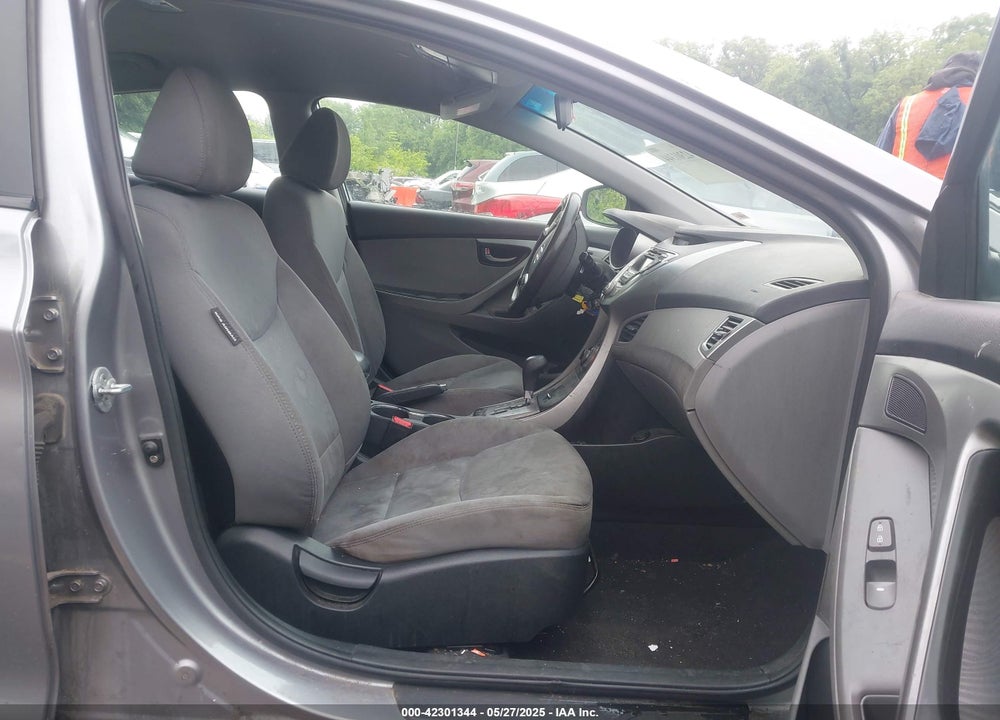 2013 HYUNDAI ELANTRA GLS VIN: KMHDH4AE2DU638353