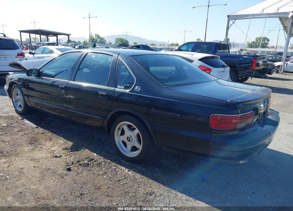 1996 CHEVROLET CAPRICE / IMPALA CLASSIC SS VIN: 1G1BL52P7TR106218