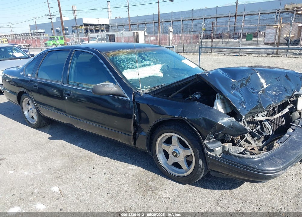 1996 CHEVROLET CAPRICE / IMPALA CLASSIC SS VIN: 1G1BL52P7TR106218