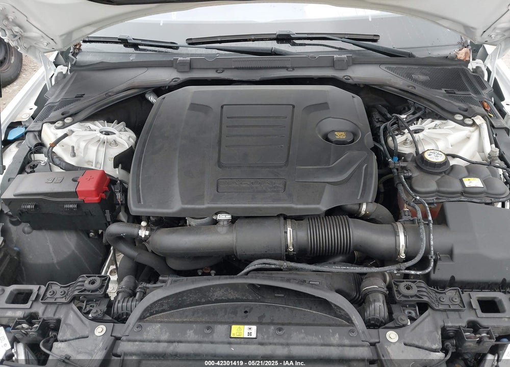 2019 JAGUAR XE VIN: SAJAJ4FX7KCP44274