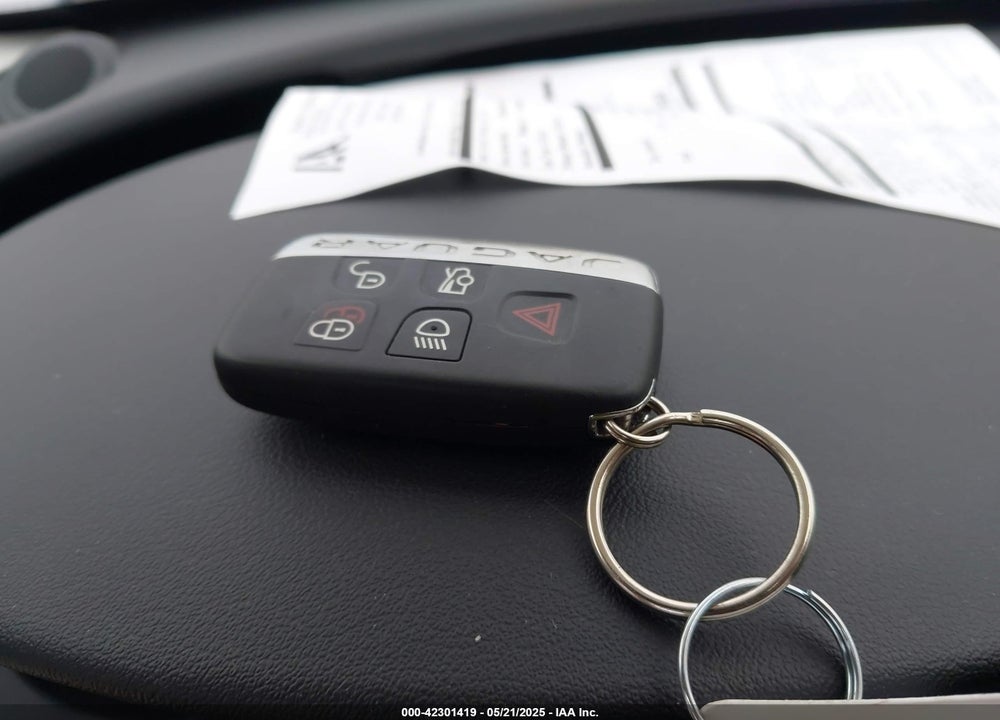 2019 JAGUAR XE VIN: SAJAJ4FX7KCP44274