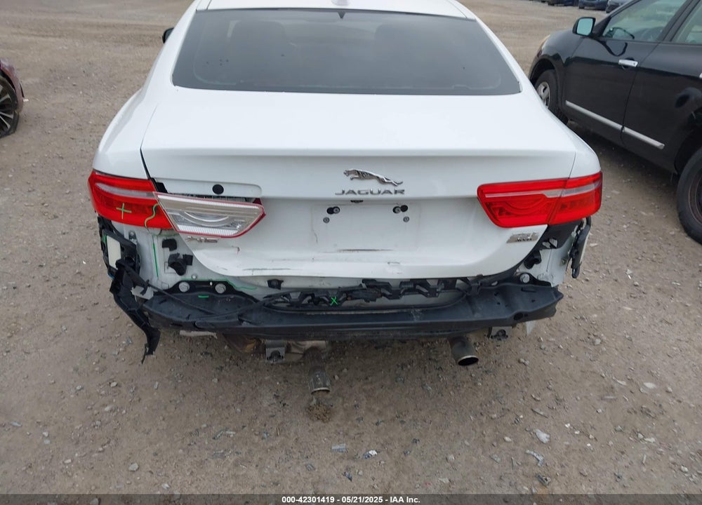2019 JAGUAR XE VIN: SAJAJ4FX7KCP44274