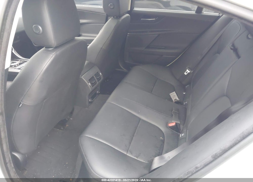 2019 JAGUAR XE VIN: SAJAJ4FX7KCP44274