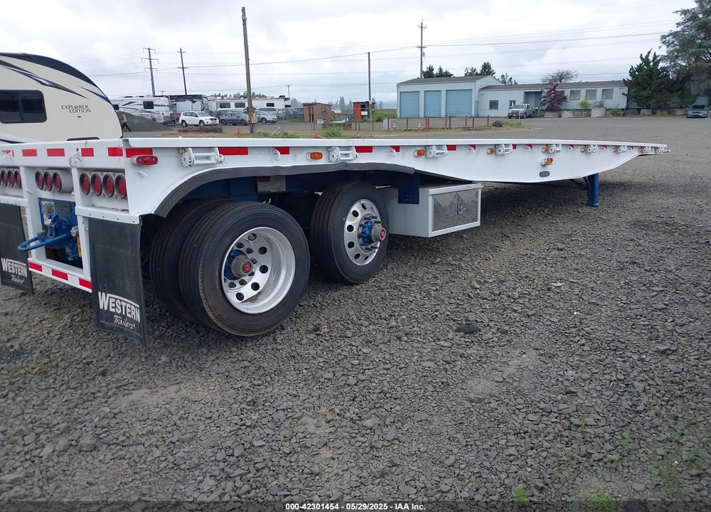 2025 WESTERN TRAILERS SEMI TRAILER VIN: 5DN113425SB001027