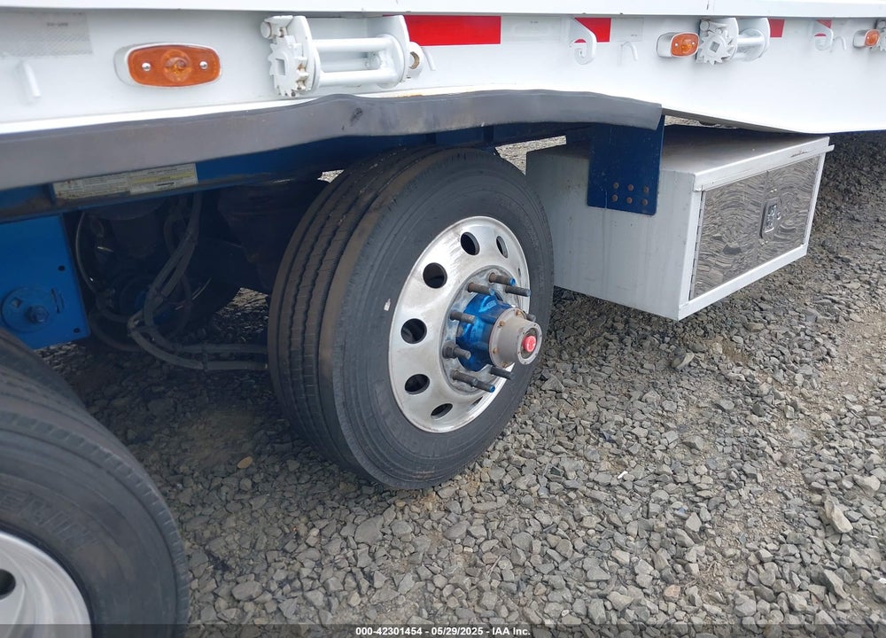 2025 WESTERN TRAILERS SEMI TRAILER VIN: 5DN113425SB001027