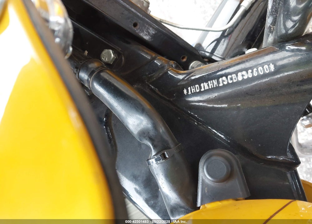 2012 HARLEY-DAVIDSON FLTRX VIN: 1HD1KHM13CB636600