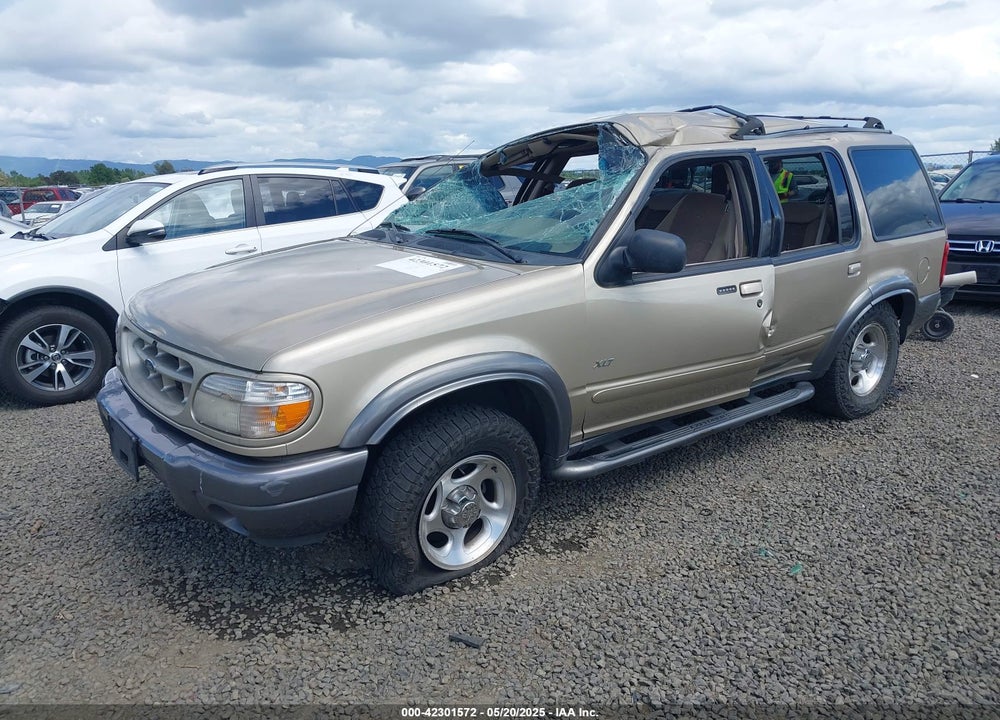 2000 FORD EXPLORER XLT VIN: 1FMDU73E8YZB25725