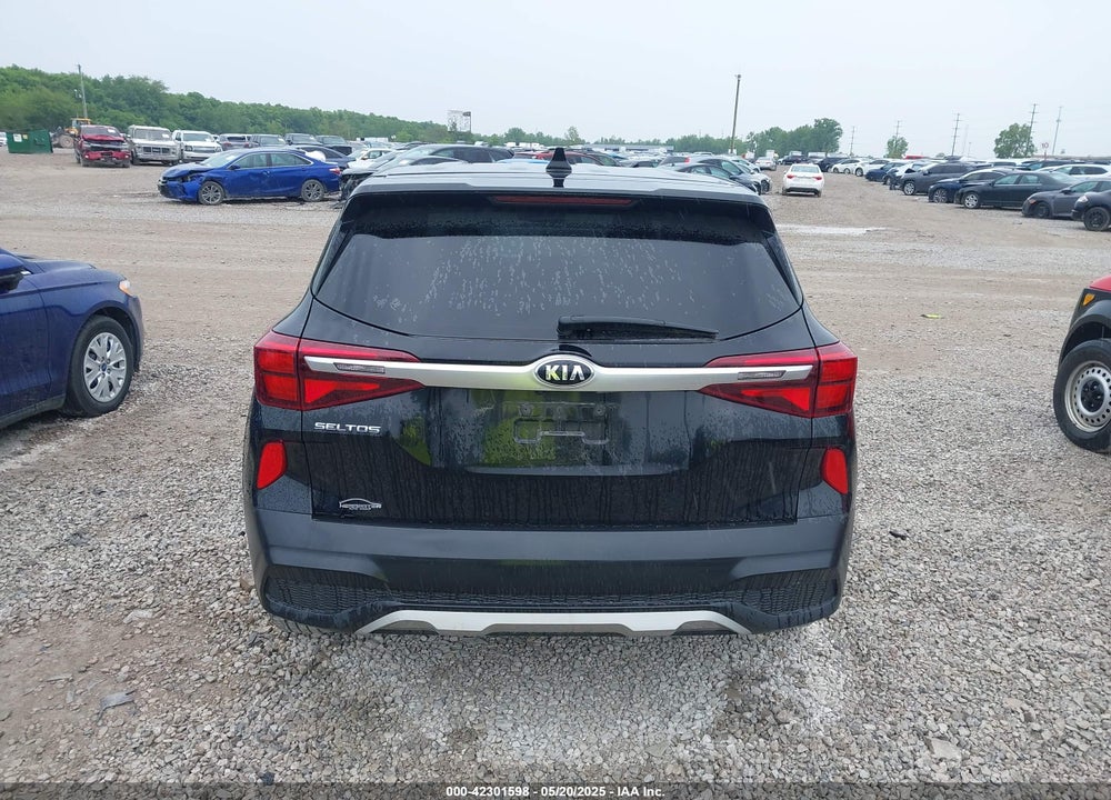 2021 KIA SELTOS VIN: KNDEPCAA2M7128070