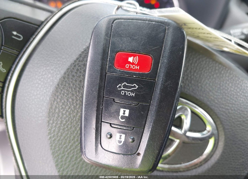 2019 TOYOTA RAV4 VIN: JTMA1RFV8KD507846