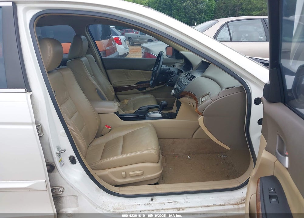 2008 HONDA ACCORD VIN: 1HGCP36838A042337