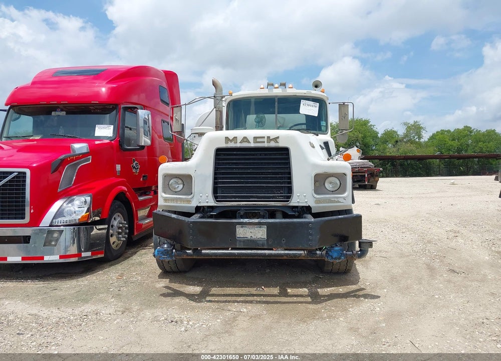 1991 MACK 600 DM600 VIN: 1M2B221C3MM009440