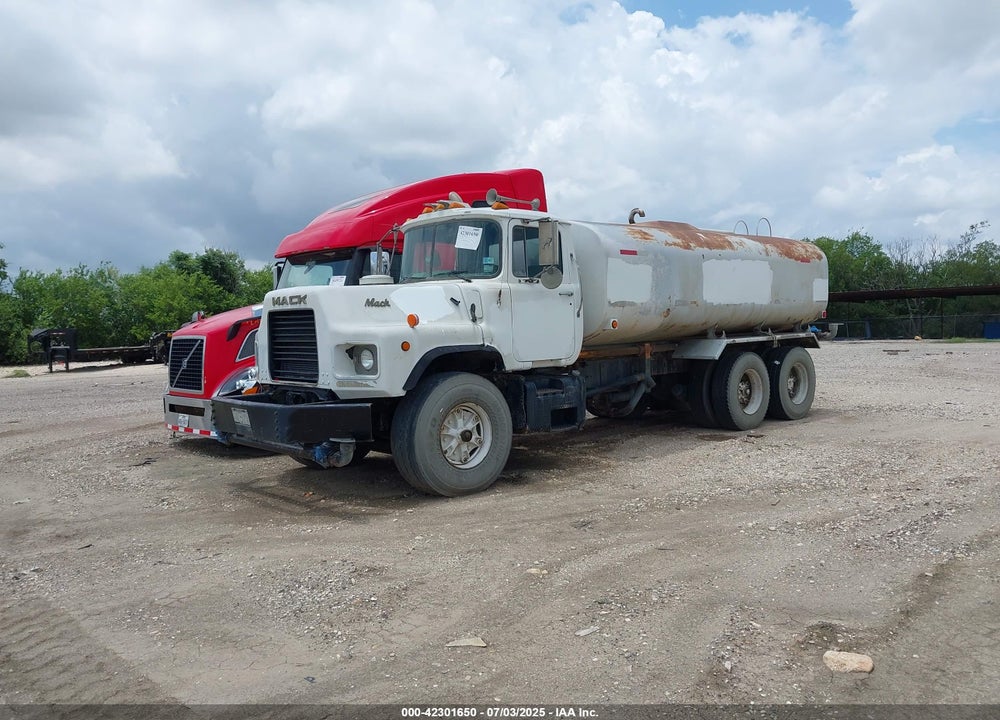 1991 MACK 600 DM600 VIN: 1M2B221C3MM009440