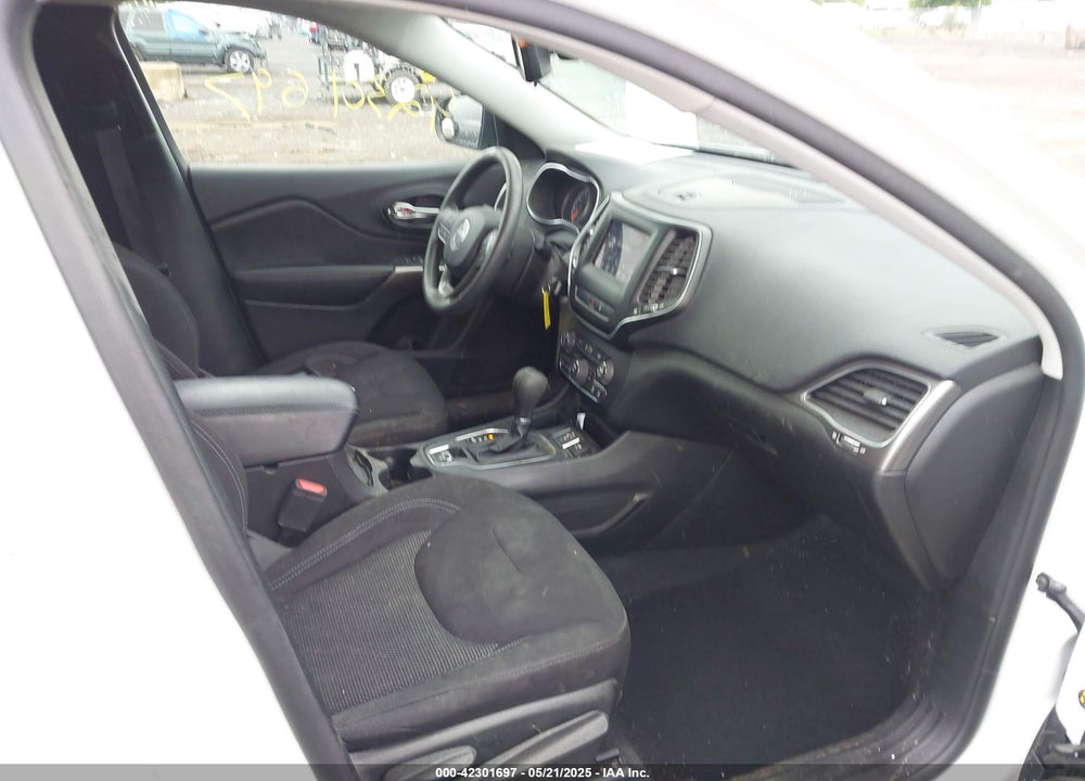 2021 JEEP CHEROKEE LATITUDE FWD VIN: 1C4PJLCB4MD103477
