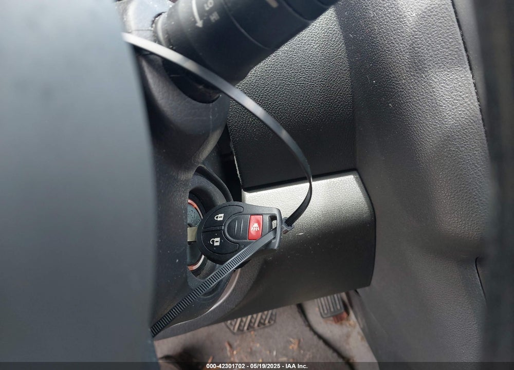 2013 NISSAN ROGUE S VIN: JN8AS5MV1DW639545