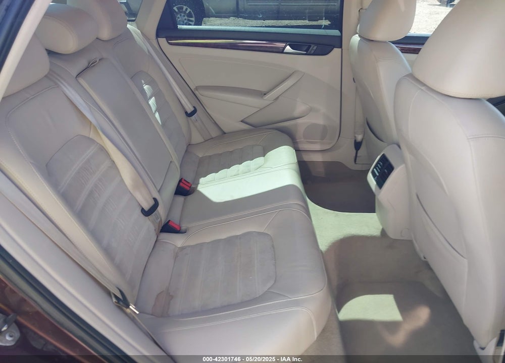 2013 VOLKSWAGEN PASSAT VIN: 1VWCN7A36DC104378