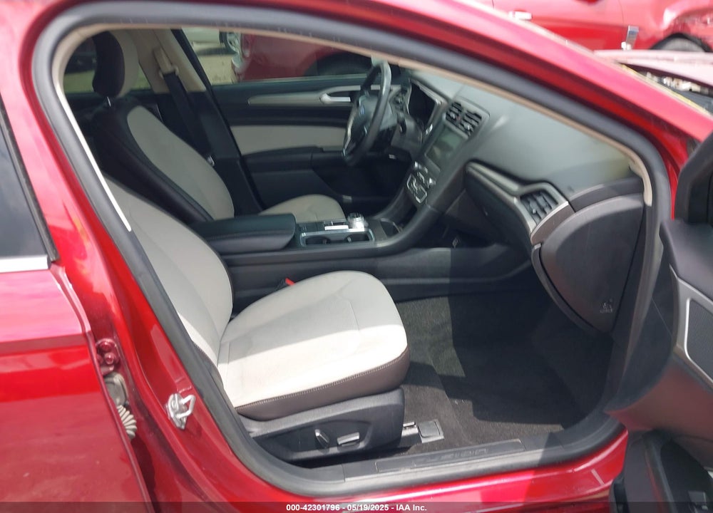 2019 FORD FUSION SE VIN: 3FA6P0HD3KR250581