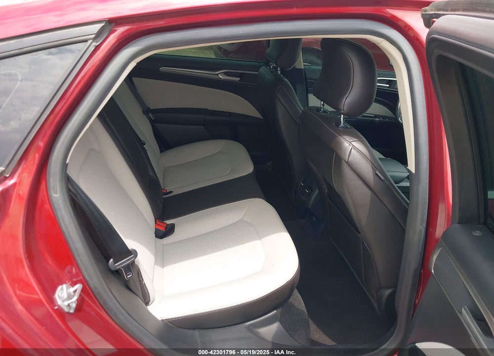 2019 FORD FUSION SE VIN: 3FA6P0HD3KR250581
