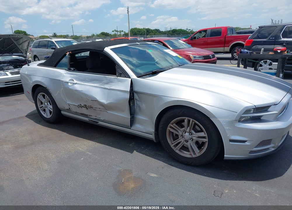 2014 FORD MUSTANG VIN: 1ZVBP8EMXE5232093