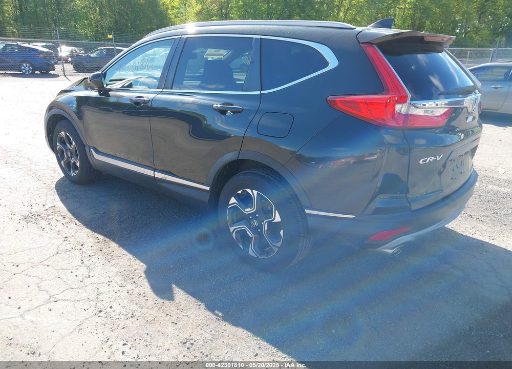 2018 HONDA CR-V TOURING VIN: 7FARW2H91JE088570