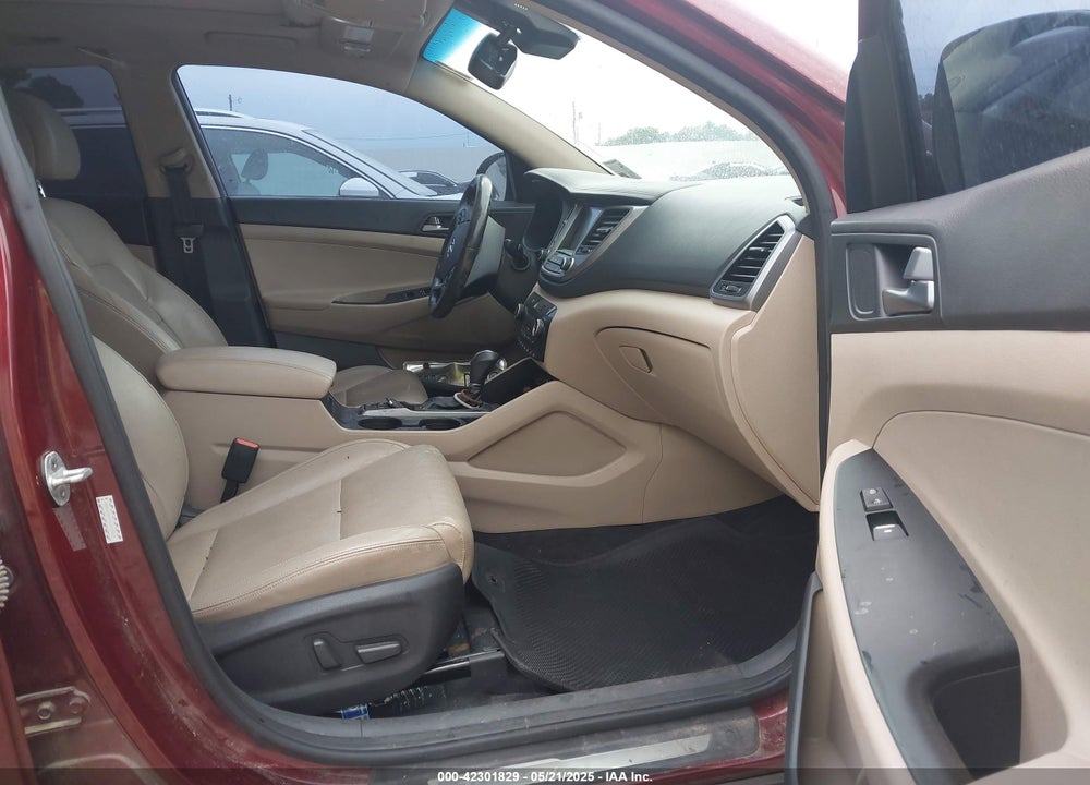 2016 HYUNDAI TUCSON LIMITED VIN: KM8J33A27GU163868