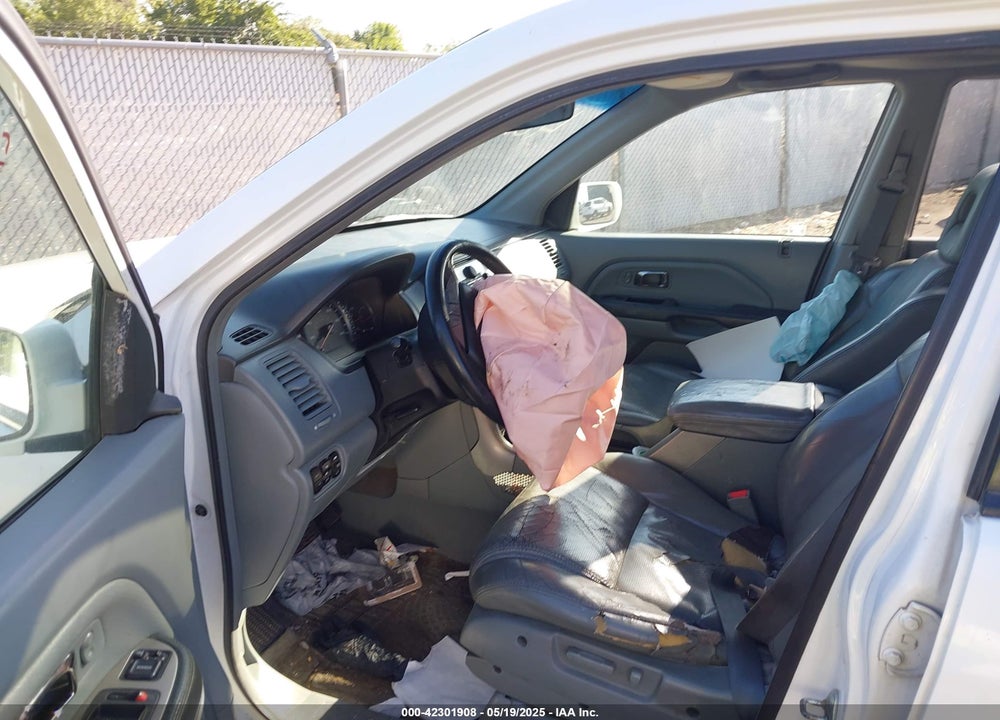 2005 HONDA PILOT EX-L VIN: 2HKYF18625H516547