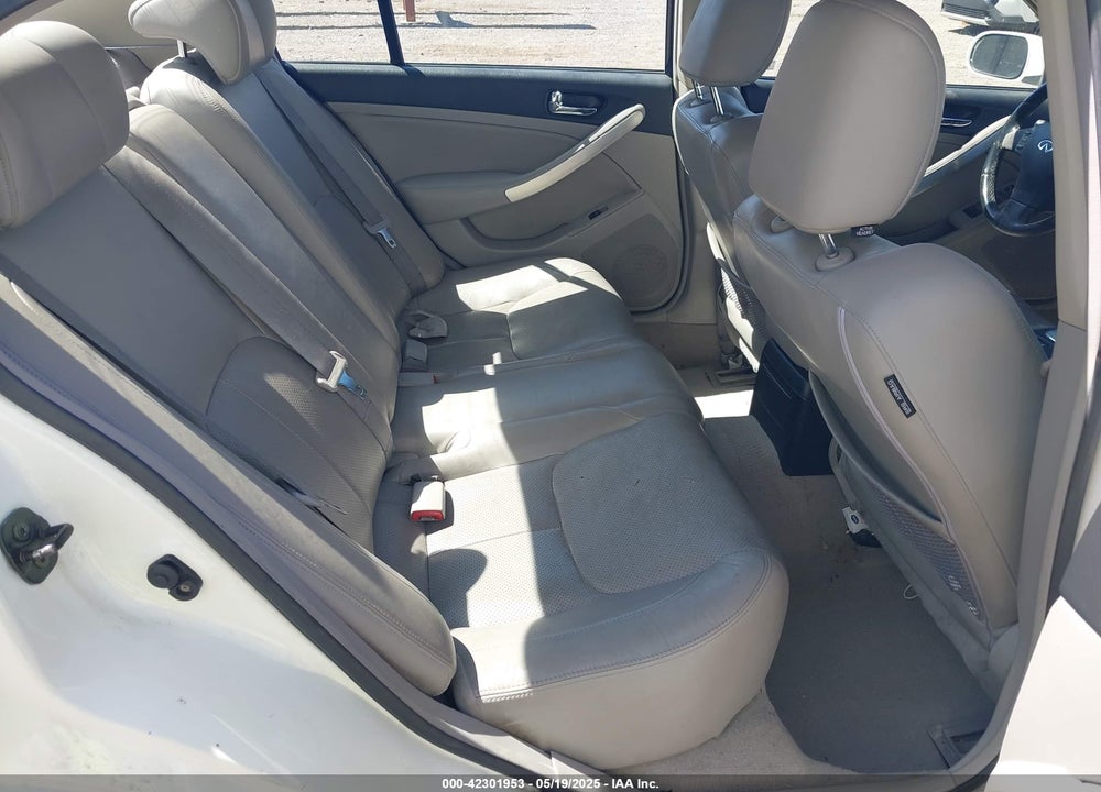 2005 INFINITI G35 VIN: JNKCV51F85M305002