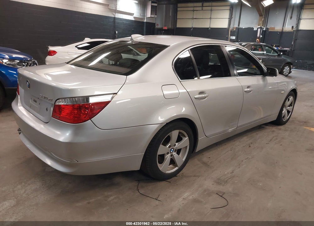 2007 BMW 530XI VIN: WBANF73517CU24541