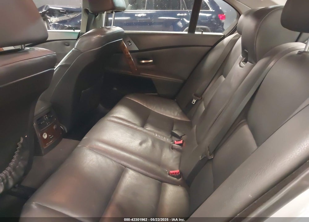 2007 BMW 530XI VIN: WBANF73517CU24541
