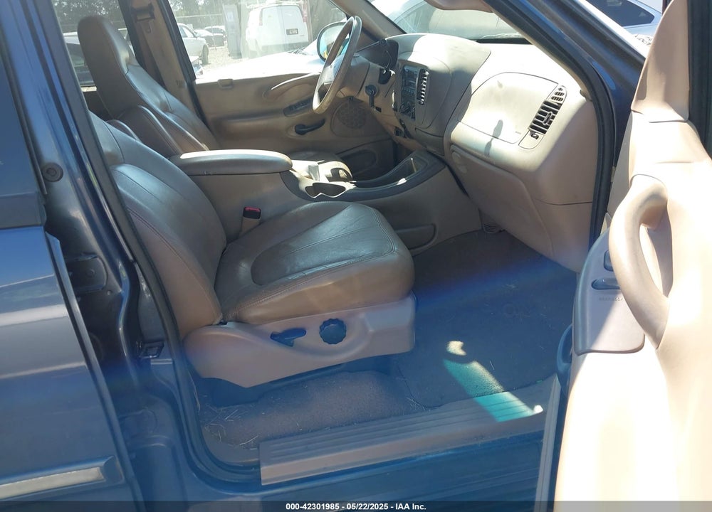 1998 FORD EXPEDITION EDDIE BAUER/XLT VIN: 1FMRU18W9WLB50203