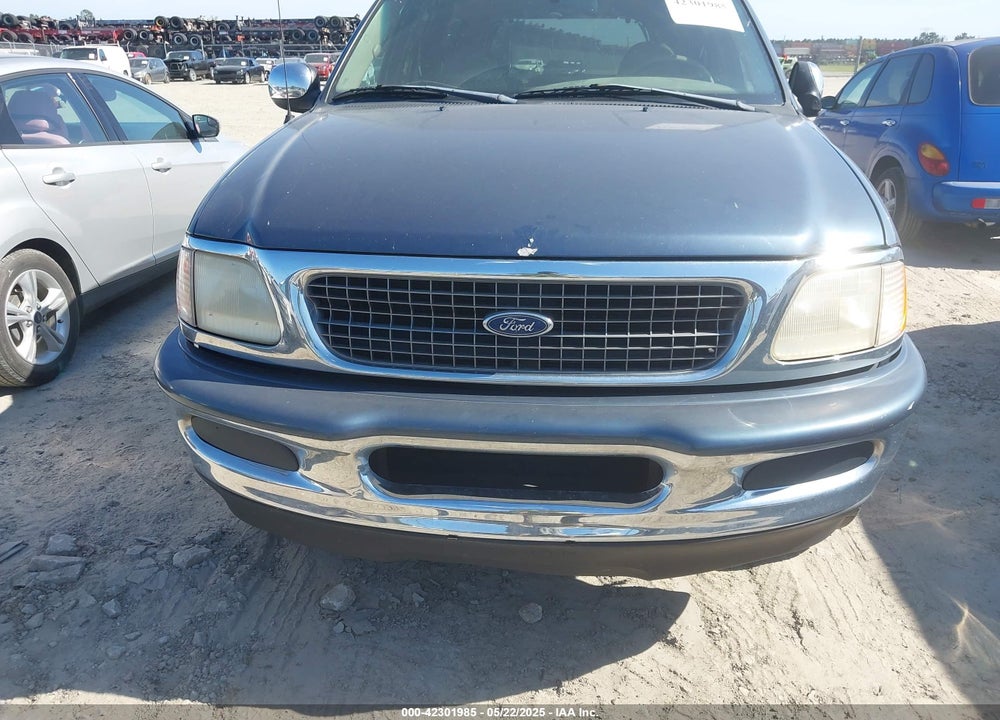 1998 FORD EXPEDITION EDDIE BAUER/XLT VIN: 1FMRU18W9WLB50203