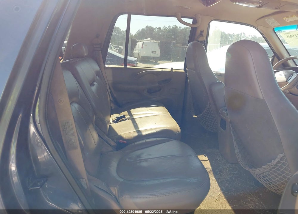 1998 FORD EXPEDITION EDDIE BAUER/XLT VIN: 1FMRU18W9WLB50203
