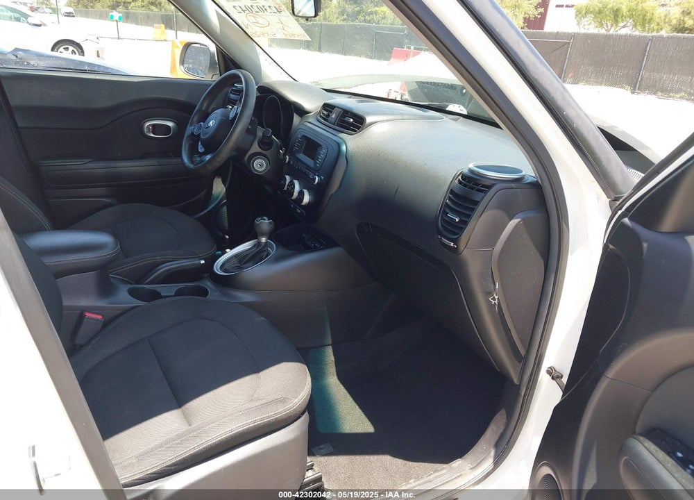 2014 KIA SOUL VIN: KNDJP3A55E7074038
