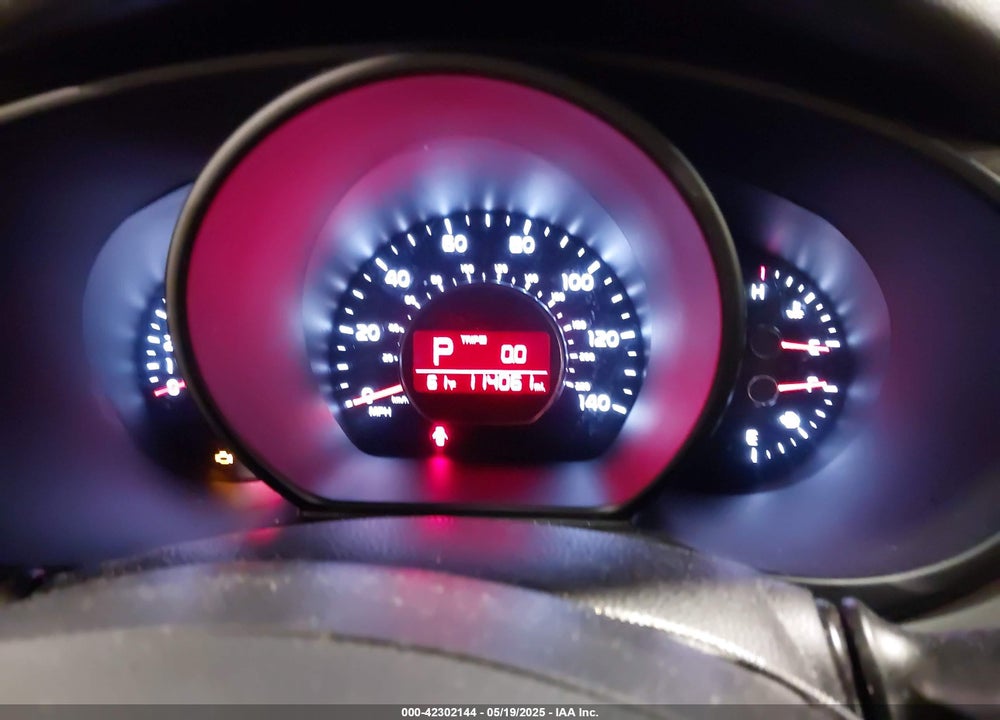 2016 KIA SOUL VIN: KNDJN2A26G7360716