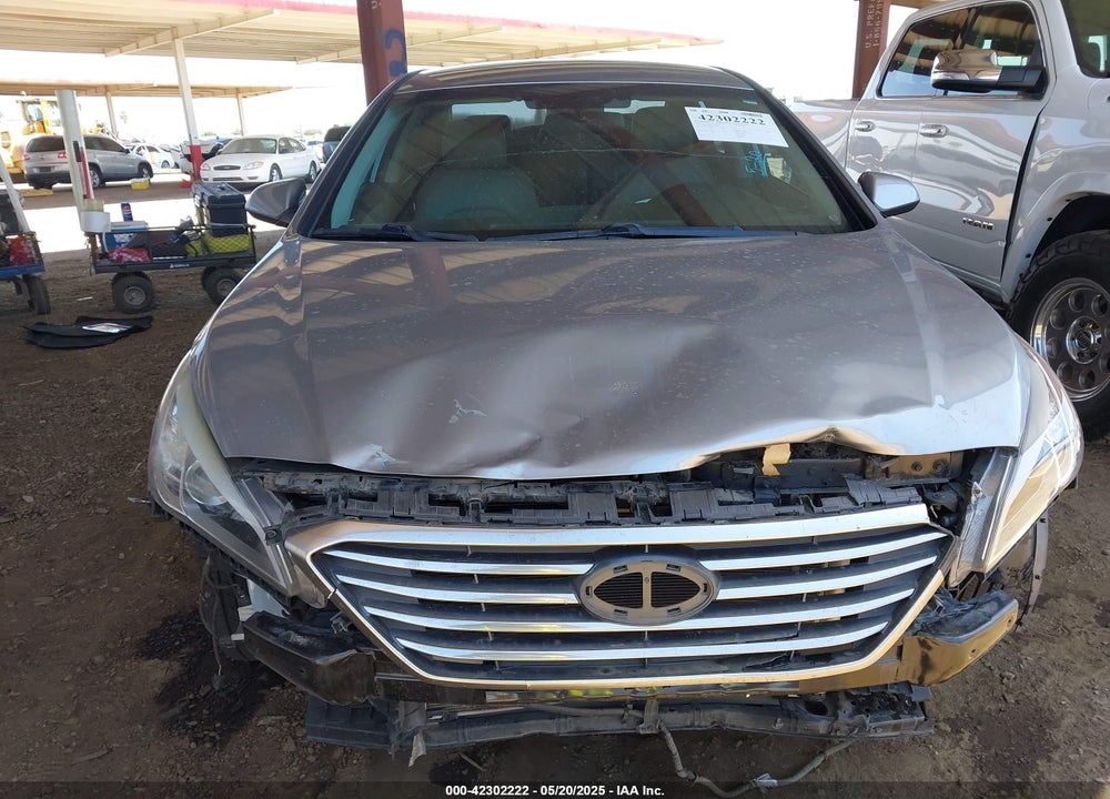 2015 HYUNDAI SONATA VIN: 5NPE24AF9FH205600