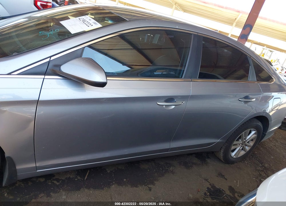 2015 HYUNDAI SONATA VIN: 5NPE24AF9FH205600