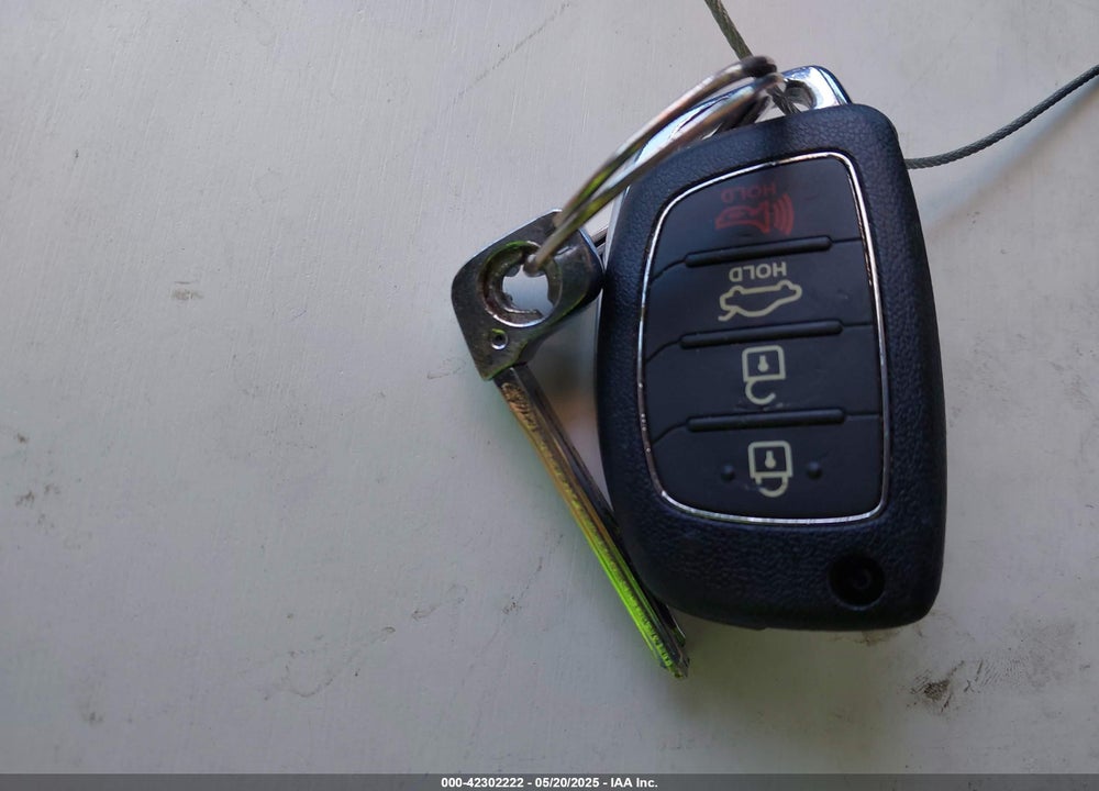 2015 HYUNDAI SONATA VIN: 5NPE24AF9FH205600
