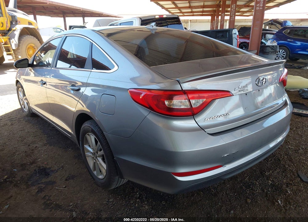 2015 HYUNDAI SONATA VIN: 5NPE24AF9FH205600