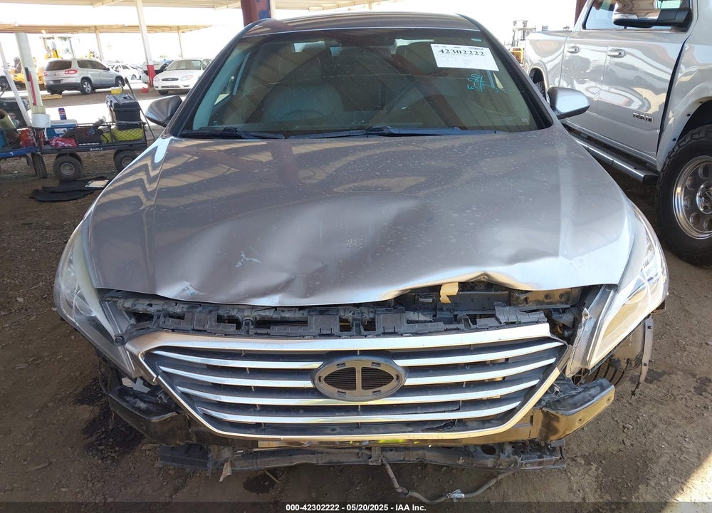 2015 HYUNDAI SONATA VIN: 5NPE24AF9FH205600