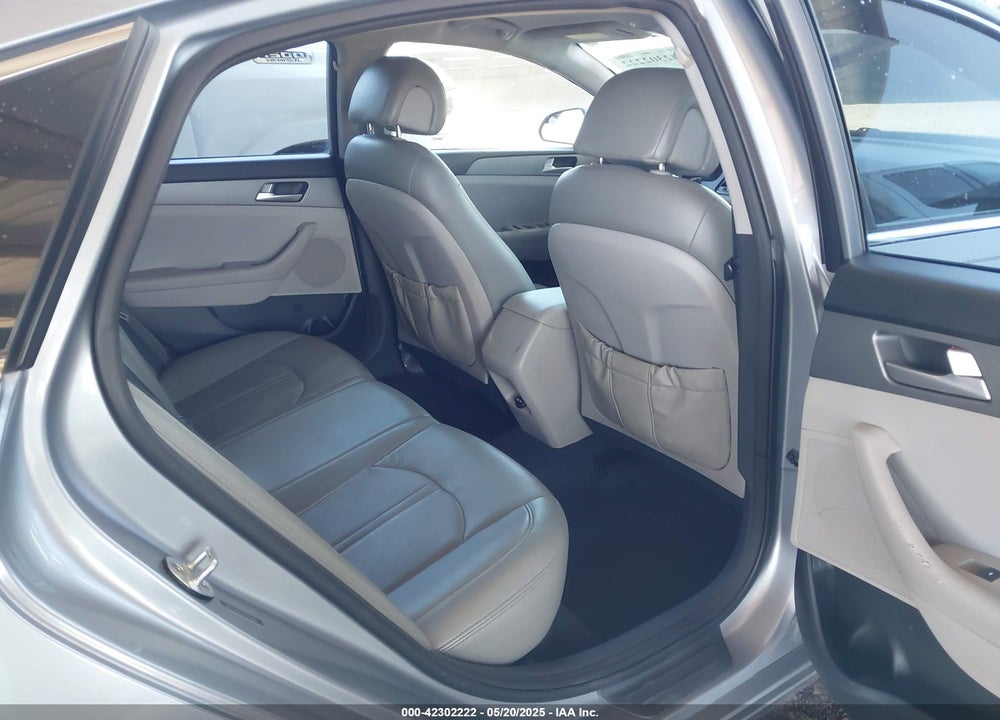 2015 HYUNDAI SONATA VIN: 5NPE24AF9FH205600