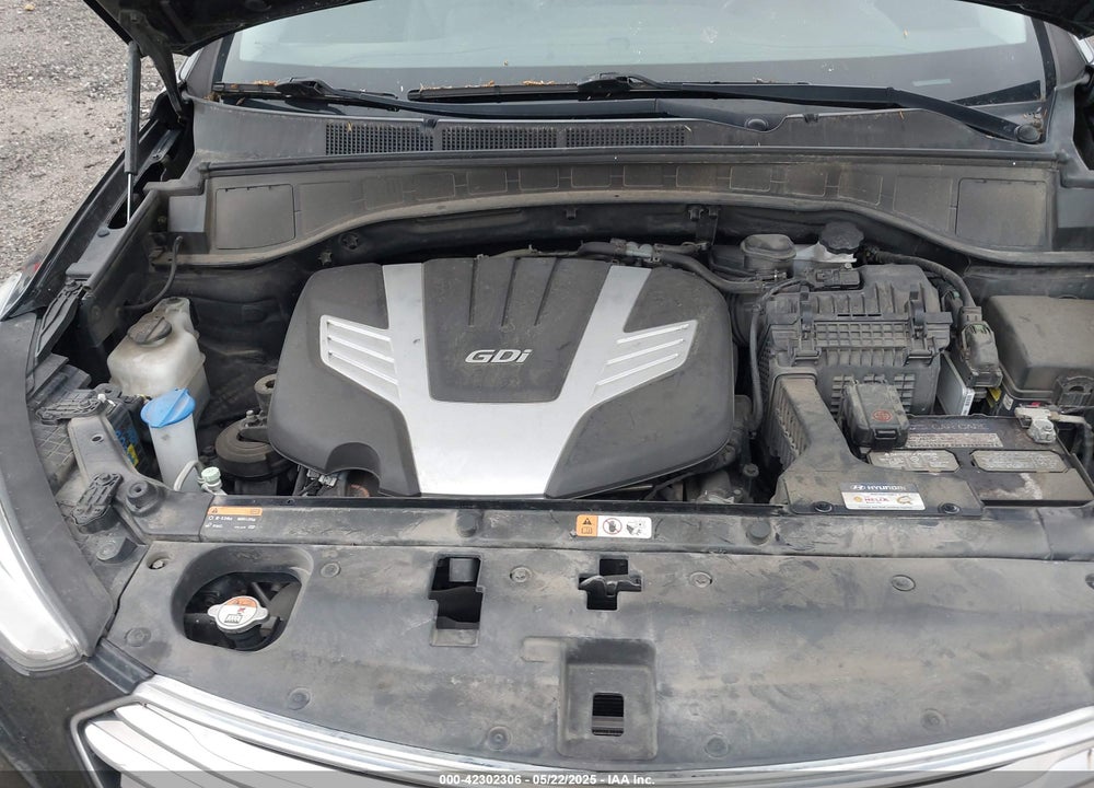 2016 HYUNDAI SANTA FE VIN: KM8SR4HF4GU132952