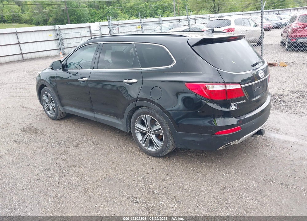 2016 HYUNDAI SANTA FE VIN: KM8SR4HF4GU132952