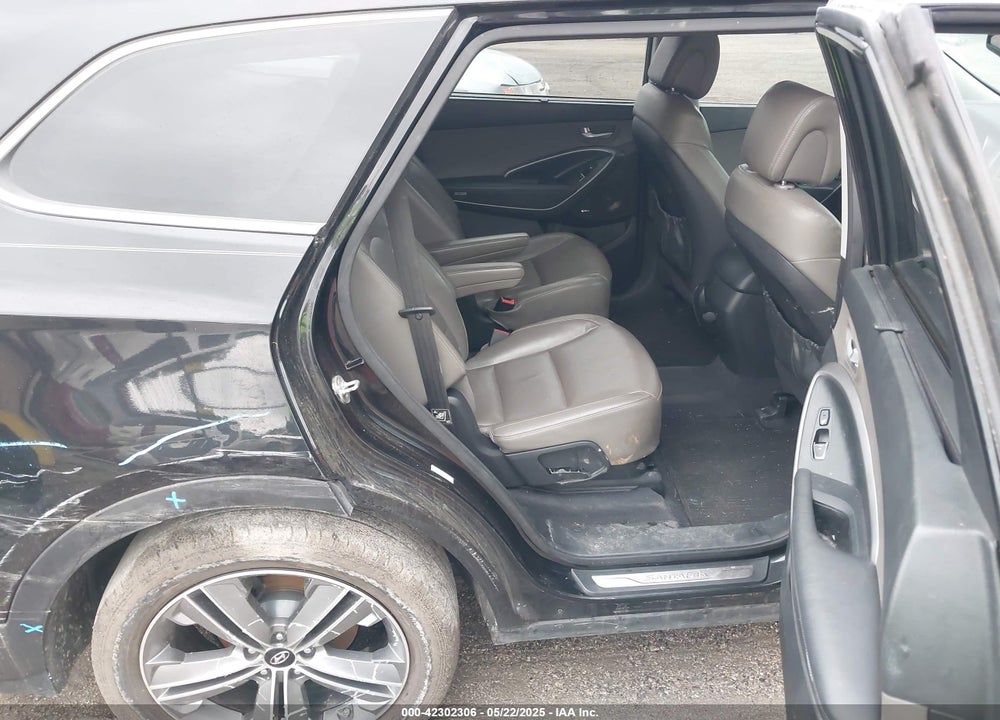 2016 HYUNDAI SANTA FE VIN: KM8SR4HF4GU132952