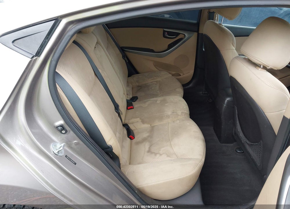 2011 HYUNDAI ELANTRA VIN: 5NPDH4AE4BH048957