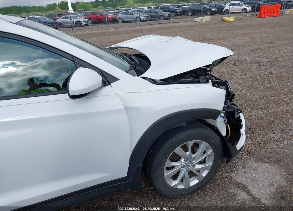 2019 HYUNDAI TUCSON VALUE VIN: KM8J33A41KU013023