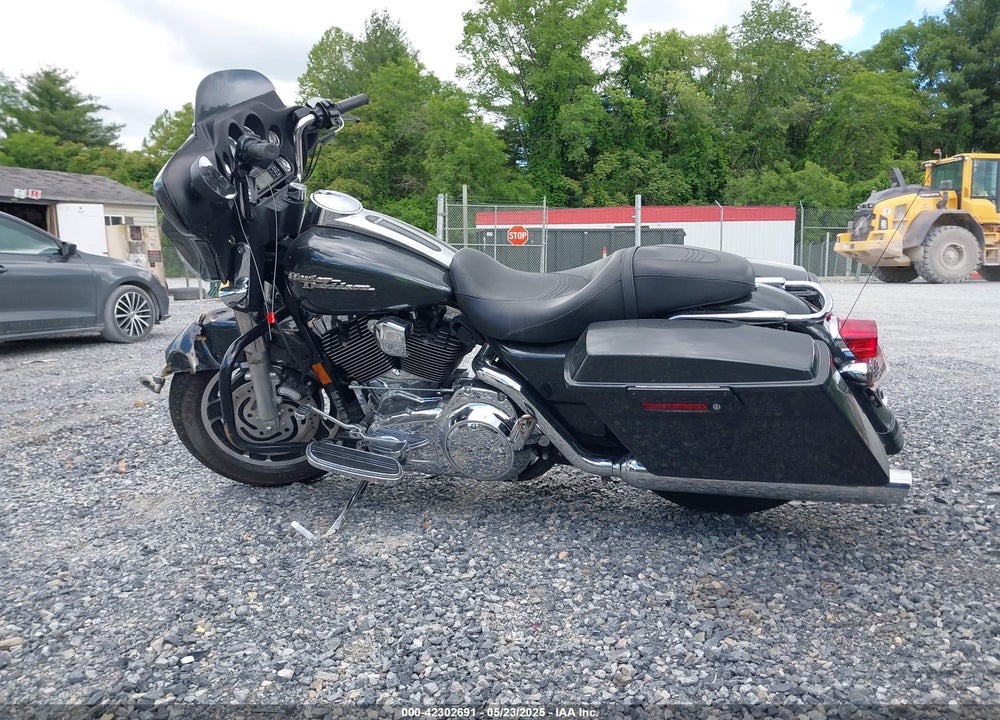 2007 HARLEY-DAVIDSON FLHX VIN: 1HD1KB4157Y669243