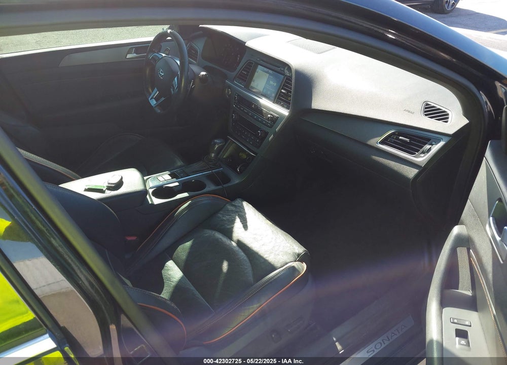 2015 HYUNDAI SONATA VIN: 5NPE34ABXFH040621