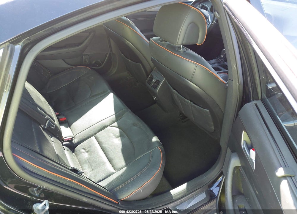 2015 HYUNDAI SONATA VIN: 5NPE34ABXFH040621