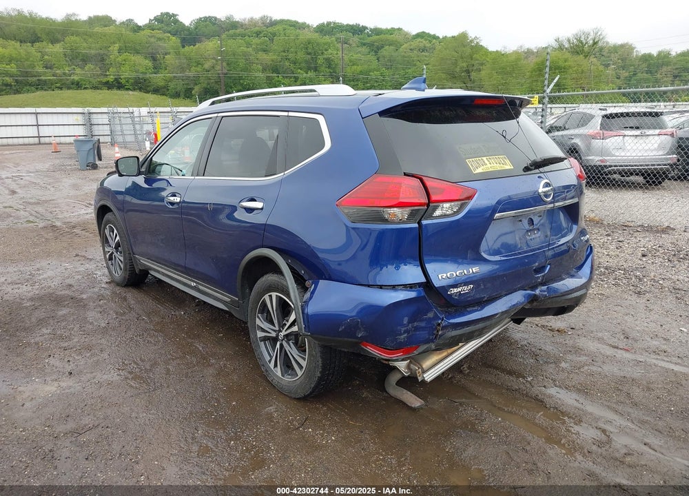 2017 NISSAN ROGUE VIN: JN8AT2MV0HW013566