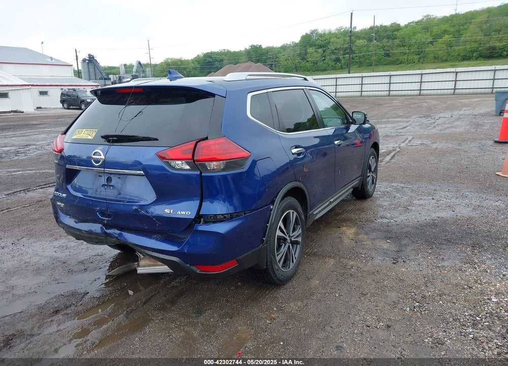2017 NISSAN ROGUE VIN: JN8AT2MV0HW013566