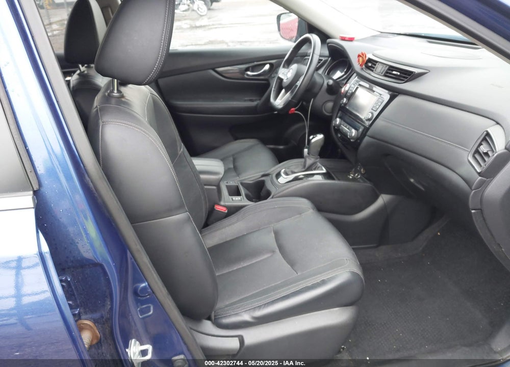 2017 NISSAN ROGUE VIN: JN8AT2MV0HW013566